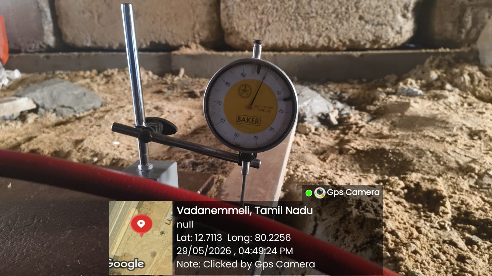 Settlement measuring devices and reference datum bar